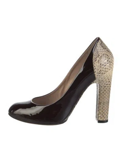 Pre-owned Chloé Patent Leather Pumps In Black