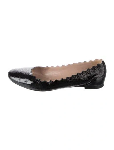 Pre-owned Chloé Patent Leather Scalloped Accent Ballet Flats In Black