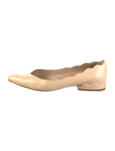 Pre-owned Chloé Patent Leather Scalloped Accent Ballet Flats In Neutral