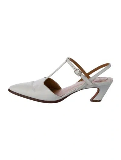 Pre-owned Chloé Patent Leather T-strap Pumps In White