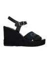 Chloé Piia Embroidered Wedges In Black