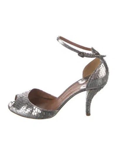 Pre-owned Chloé Python Animal Print Pumps In Metallic/silver