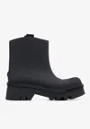 Chloé Elegant Mini Rain Boots With Scallop Detailing In Black
