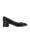Chloé Marcie Embellished Patent-leather Pumps In Black