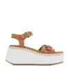 Chloé Platform Sandals With Textured Sole And Round Toe In White