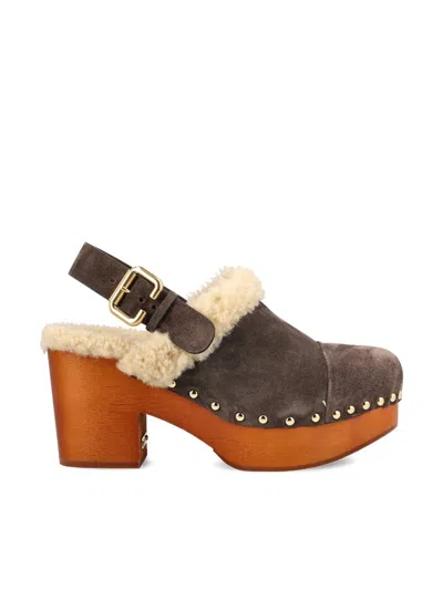 Chloé 80mm Shearling-trimmed Studded Clog In Brown