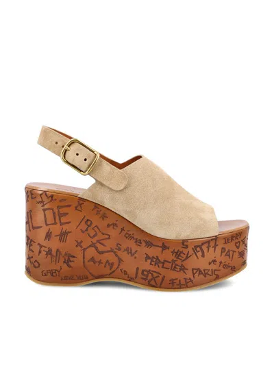 Chloé Desert Sand Platform Sole Graffiti Print Sandals In White