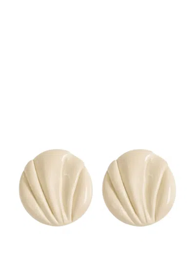 Chloé Mini Shell Shaped Brass Earrings In Gray