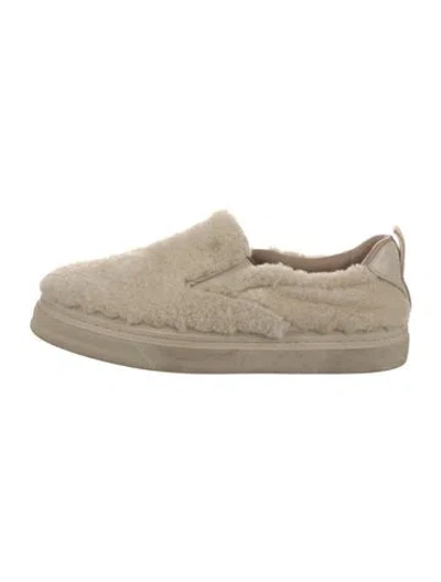 Pre-owned Chloé Shearling Sneakers In Neutral
