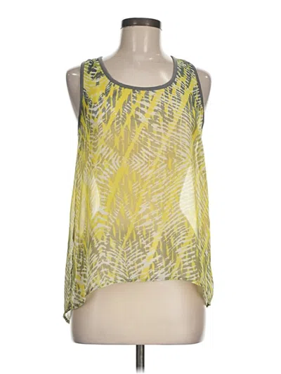 Pre-owned Chloé Sleeveless Blouse In Yellow