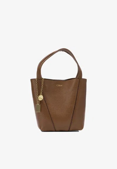 Chloé Small Spin Tote Bag In Grained Leather In Brown