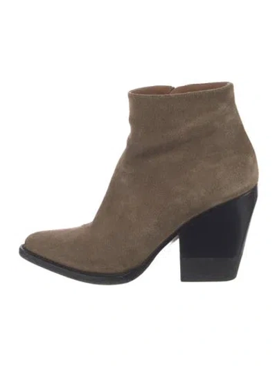 Pre-owned Chloé Suede Boots In Brown