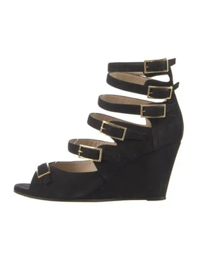 Pre-owned Chloé Suede Cutout Accent Pumps In Black