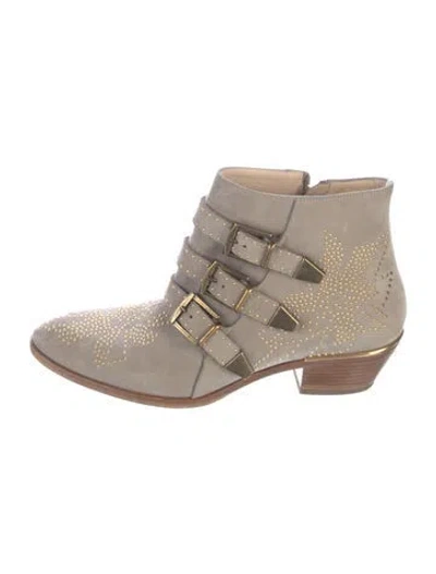 Pre-owned Chloé Suede Graphic Print Moto Boots In Gray