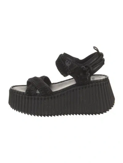 Pre-owned Chloé Suede Sandals In Black