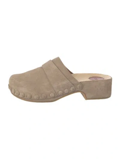 Pre-owned Chloé Suede Studded Accents Mules In Neutral
