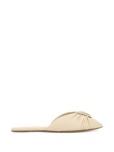 Chloé Suzie Leather Sandal In Neutral