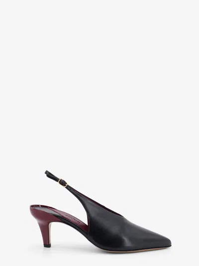 Chloé Suzie Leather Pumps In Black