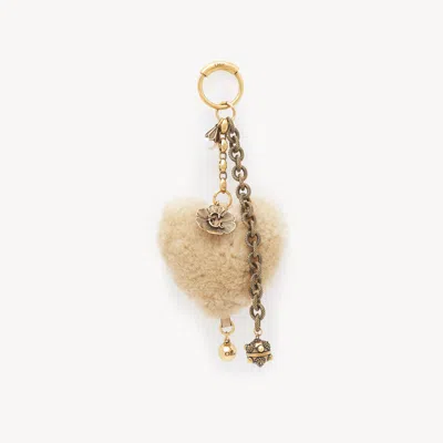 CHLOÉ CHLOÉ SYMBOLS HEART SHEARLING BAG CHARM IN BRASS BEIGE SIZE ONESIZE 100% OVIS ARIES ARIES SHEARLING,