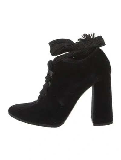 Pre-owned Chloé Velvet Pumps In Black