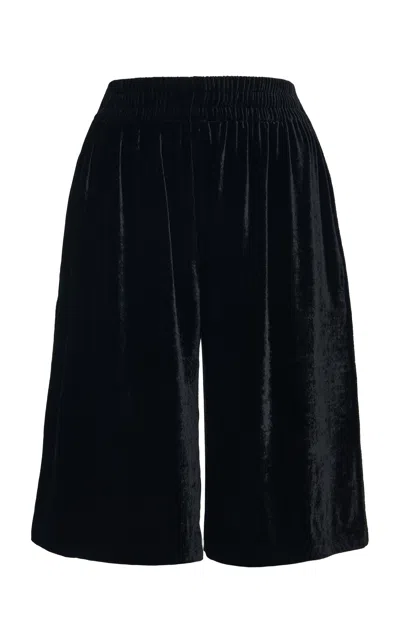 Chloé Liquid Velvet Bermuda Shorts In Black
