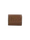Chloé Tri-fold Logo Wallet In Brown