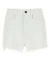 Chloé Casual Denim Shorts Featuring Frayed Hem In White