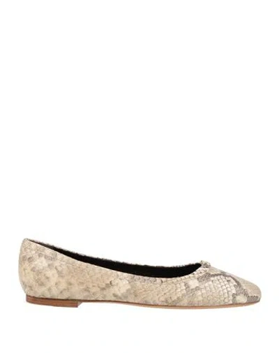 Chloé Woman Ballet Flats Ivory Size 8 Leather