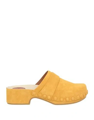 Chloé Joy Suede Clogs In Yellow
