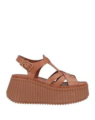 Chloé Women Leather Nama Platform Sandals In Brown