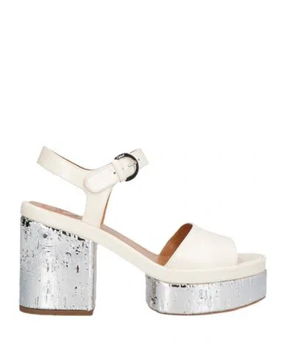 Chloé Woman Sandals White Size 6 Leather, Cork
