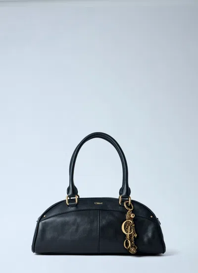 Chloé Women Bowling Handbag In Black