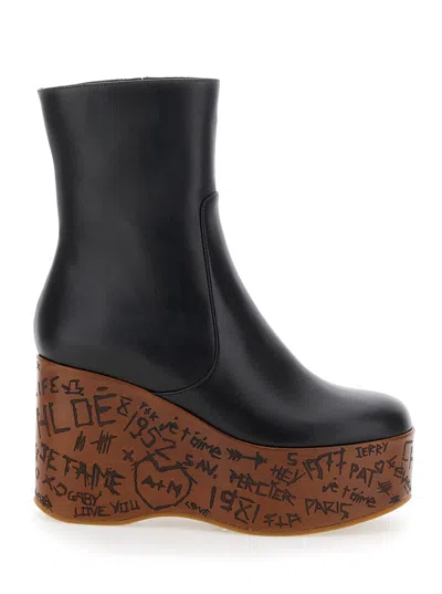 Chloé Women 'maxime' Black Ankle Boots With Wood-effect Platform With Engravings In Leather Woman