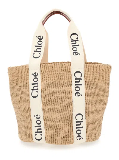 Chloé Woody Beige Shoper With With Logoed Shoulder Strap In In Woven Natural Fibers Woman In Neutral