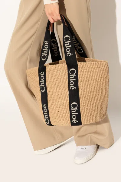 Chloé Woody Logo Embroidered Top-handle Bag In Beige