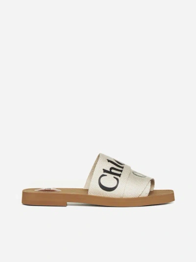 Chloé Woody Linen Flat Sandals In Blanco