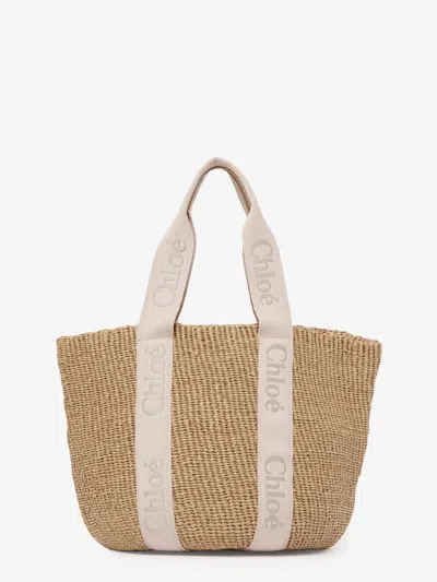 Chloé Woody Rafia Shoulder Bag In Sand