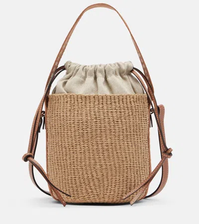 Chloé Woody Small Raffia Bucket Bag In Sand