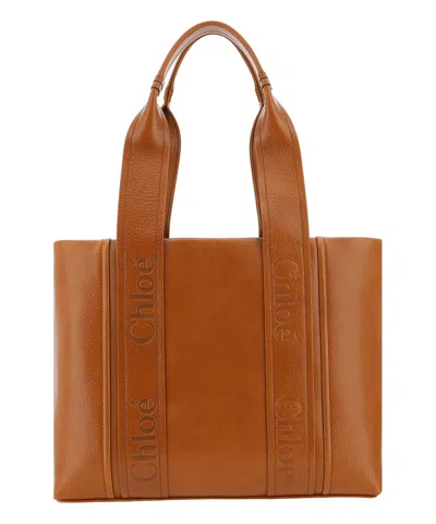 Chloé Woody Tote Bag In Brown