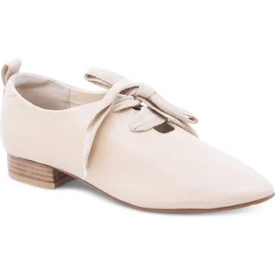 Chocolat Blu Berlyn Leather Flat In Sand Leather