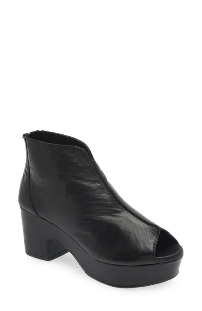 Chocolat Blu Gion Peep Toe Platform Bootie In Black Leather