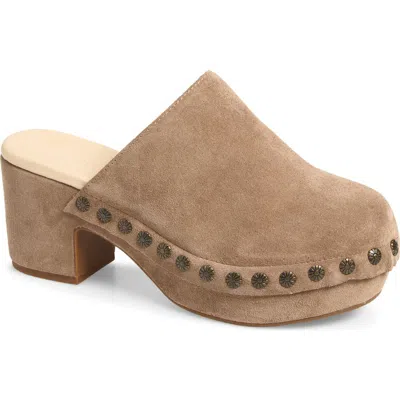Chocolat Blu Goldy Platform Mule In Latte Suede