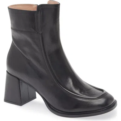Chocolat Blu Haru Bootie In Black Leather