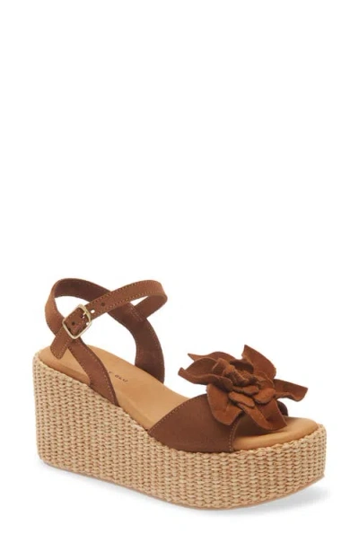 Chocolat Blu Jakkie Platform Wedge In Brown