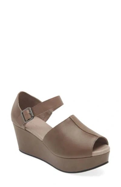 Chocolat Blu Wawa Platform Wedge Sandal In Grey Leather