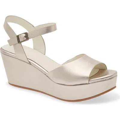 Chocolat Blu Winka Platform Wedge Sandal In Silver