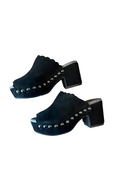 CHOCOLAT BLU WOMEN'S GENESSIS OPEN TOE CLOG IN BLACK
