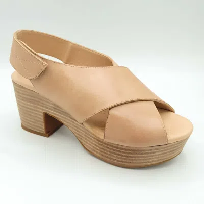 Chocolat Blu Women Glendora Platform Sandal In Nude In Brown