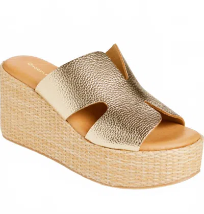 CHOCOLAT BLU WOMEN'S JAMIE WEDGE IN GOLD LEATHER
