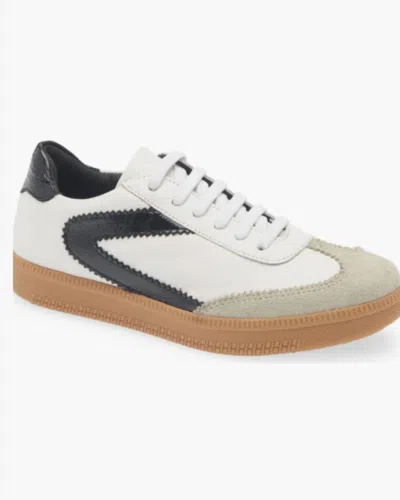CHOCOLAT BLU WOMEN'S VASSA SNEAKER IN BLACK